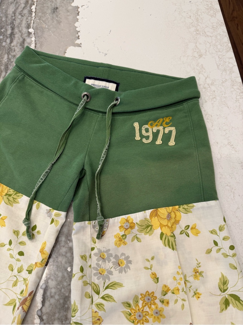 2000s American Eagle Outfitters Poor Pitiful Pearl Green Reworked Sweatpants